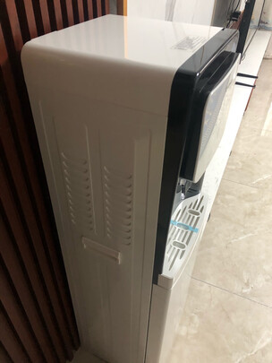 饮水机