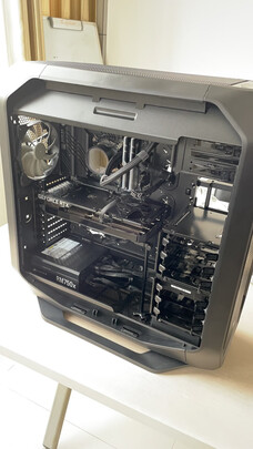 酷冷至尊(CoolerMaster)海魔240ARGB CPU水冷散热器(支持多平台/无限镜水冷头/双腔水泵/全新120漩涡风扇)