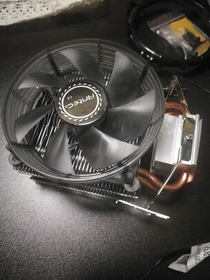 安钛克(Antec)战虎A30 CPU散热器 送导热硅脂硅胶(9cm LED风扇/多平台/超大散热鳍片组/电脑主机箱显卡风冷)