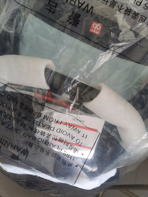 婴儿推车