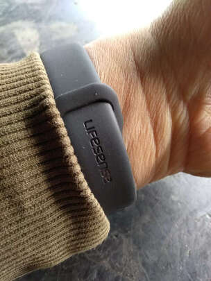 一:选购华为aw70智能手环建议