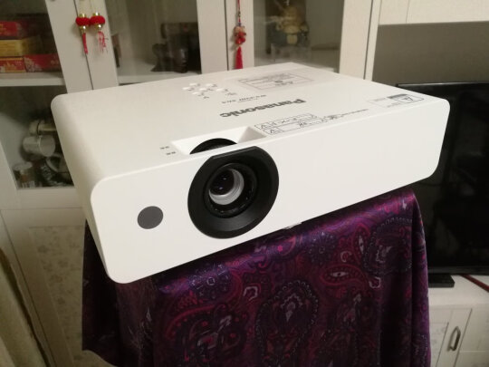 %title插图%num 松下(Panasonic)PT-WX3401投影仪办公 投影机 会议室商务 培训教学 家用(标清 3400高流明 长寿命光源)