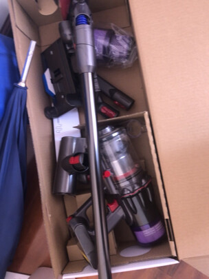 Dyson戴森V10轻量版吸尘器|消费者诉说Dyson戴森V10轻量版怎么样？用后讲真相内幕真相？