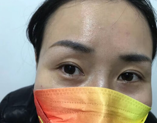 睫毛膏