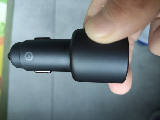 车载充电器