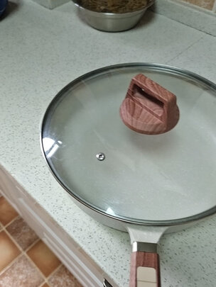 麦饭石不粘锅