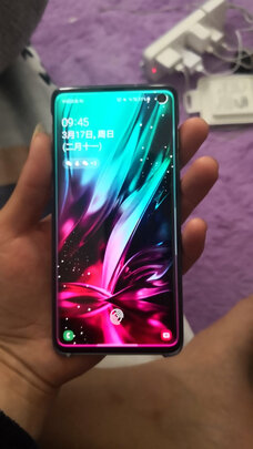三星galaxy s10和华为mate20pro哪个好?细节区别有?