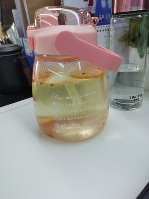 吸管水杯