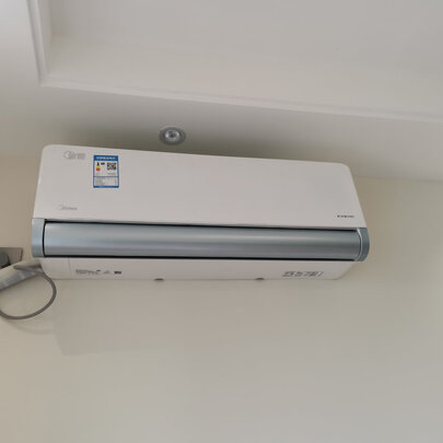 %title插图%num 美的(Midea) 新一级 旋耀 大1.5匹 智能家电 变频冷暖 壁挂式空调 180°旋转风道 以旧换新 KFR-35GW/N8MXA1