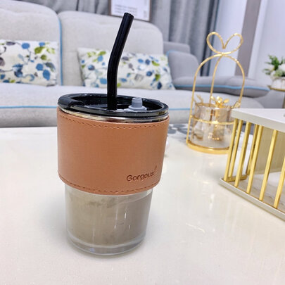 玻璃杯
