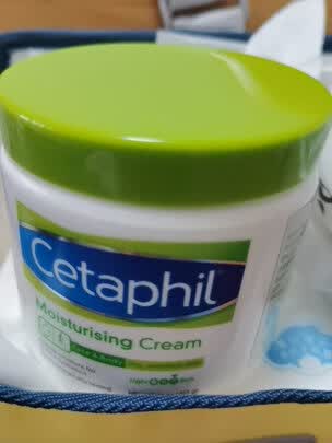 三,丝塔芙(cetaphil)大白罐保湿霜网友对比评测