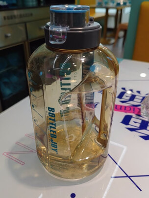 运动水壶