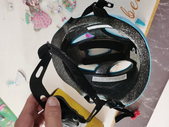 头盔护具