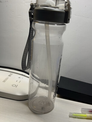 吸管水杯