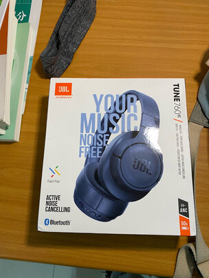 %title插图%num JBL TUNE 510BT头戴式蓝牙无线音乐耳机 运动耳机+游戏耳机 暗夜黑升级款