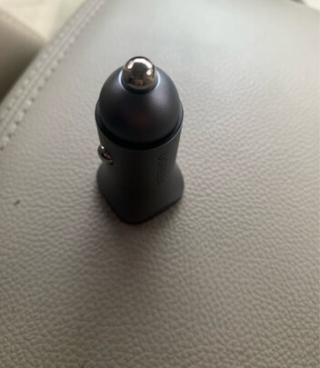 车载充电器