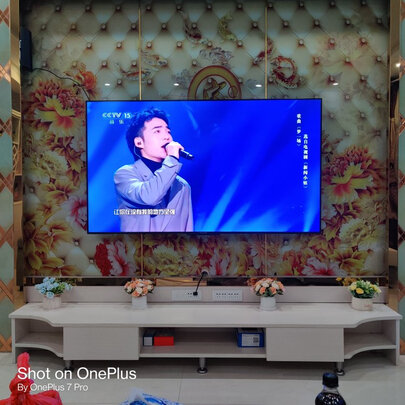 %title插图%num FFALCON雷鸟 55R625C 55英寸 硬核背光分区 4K QLED量子点 HDR高色域 AI智能 64G大内存 游戏模式 平板电视机
