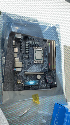 七彩虹BATTLE-AX|七彩虹BATTLE-AX H610M-M.2 PRO V20主板到底怎么樣，參數如何！