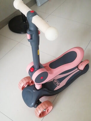 儿童滑板车