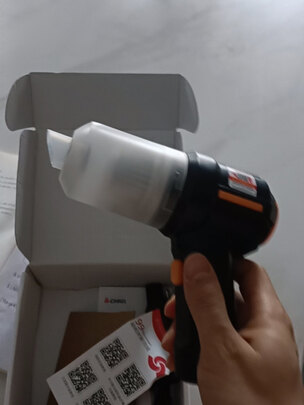 车载吸尘器