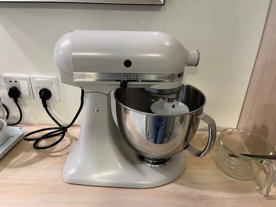 %title插图%num KitchenAid/凯膳怡 厨师机家用4.8升和面机揉面全自动多功能搅拌机5KSM150 5KSM150PSCVB-丝绒蓝(哑光)