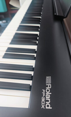 电钢琴|客观评价罗兰FP-30X-BK，FP-30X-WH，FP-18-BK电钢琴怎么样？上手三周说真相