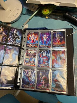 三,卡游奥特曼荣耀勋章奥特曼卡片网友对比评测