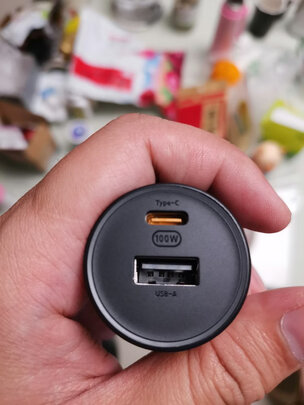 车载充电器