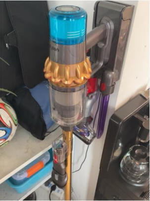 %title插图%num 戴森(Dyson) 臻品 手持无线吸尘器 除螨 宠物 家庭适用V10 Fluffy Extra