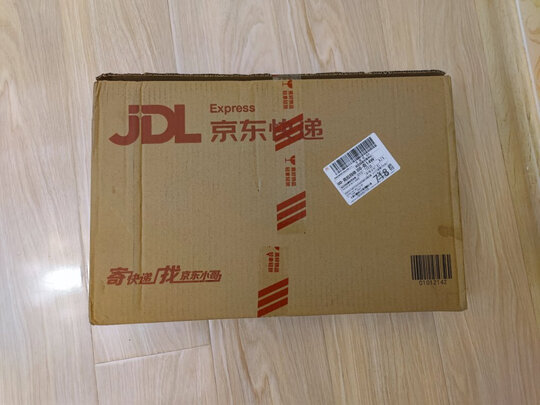 雷神(ThundeRobot）911一格E1 15.6英寸轻薄商务办公游戏笔记本电脑i3 8G 512GSSD WIN10 两年不限次保修