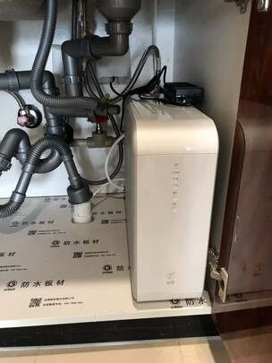 %title插图%num 沁园(TRULIVA)小白鲸400G净水器 厨下式家用台下直饮RO反渗透无桶大通量净水机KRL3913