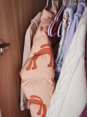 儿童羽绒服