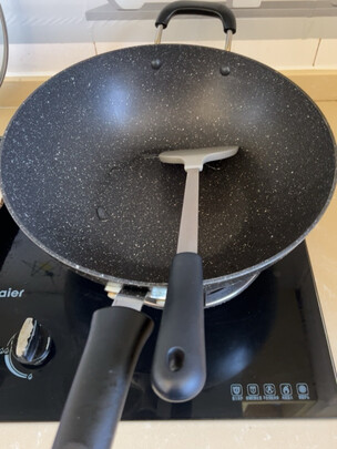 麦饭石不粘锅