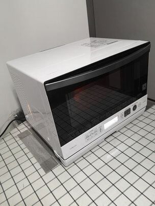 %title插图%num 东芝(TOSHIBA)微波炉 原装进口微蒸烤一体机 家用变频水波炉 电烤箱 26L升空气炸1000瓦 ER-SD80CNW