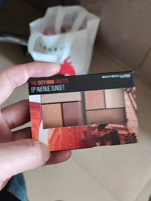 眼影盘