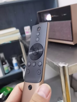 投影仪|报价参数极米RS Pro2晨曦金限定版怎么样？用后三周讲内幕真相？