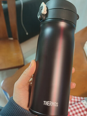 保温杯