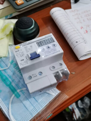 %title插图%num 希崖 XYLD_63S 智库四系自动重合闸自复式过欠电压限流 智能漏电保护器断路器1A-63A电流可调