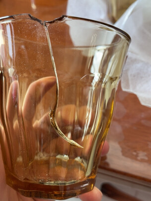 玻璃水杯
