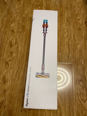 戴森V12 Detect slim total clean extra是哪里生产的，值吗