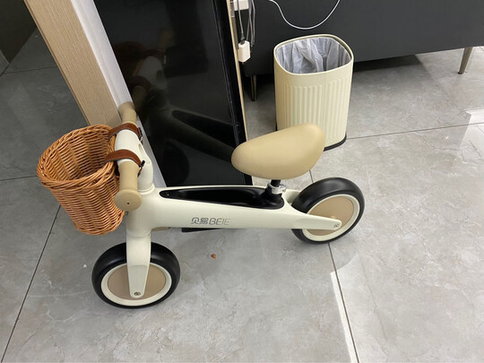 儿童滑步车