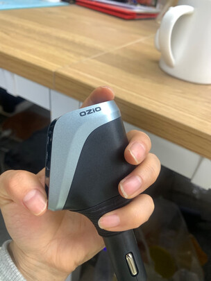 车载充电器