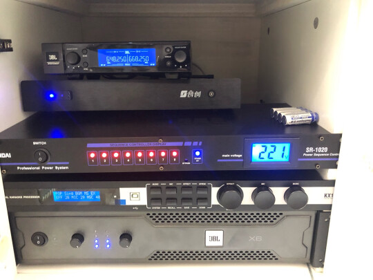 %title插图%num JBL KES6120 家庭ktv音响套装 点歌机一体机家庭影院组合音响家用卡拉OK音箱专业舞台演出 【四拖八+双18炮】中型酒吧嗨吧套装