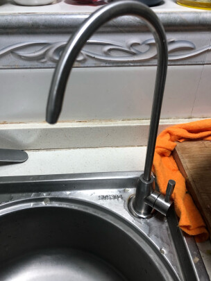 %title插图%num 沁园(TRULIVA)京品家电小白鲸S600净水器 厨下式家用台下直饮RO反渗透 600G无桶大通量纯水机KRL3916