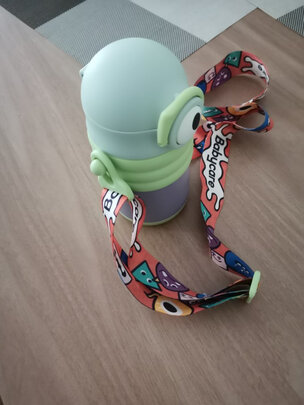 儿童保温杯