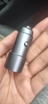 车载充电器