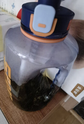 运动水杯