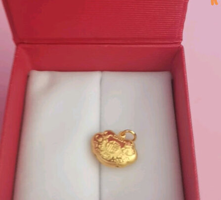 黄金吊坠