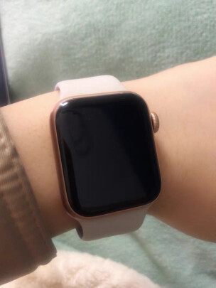 Apple Watch SE值得入手吗运动记录吗，用户真实讨论