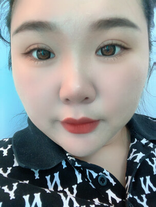 唇釉
